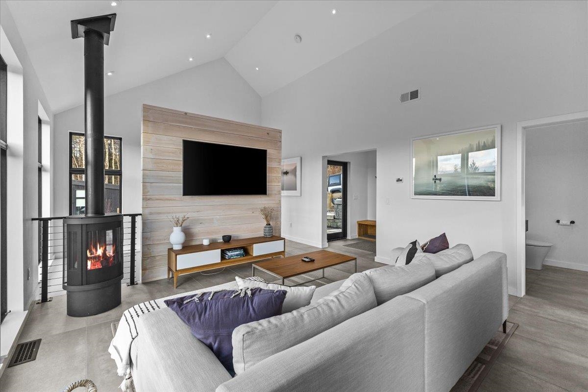 129 Eloise Lane Unit: B