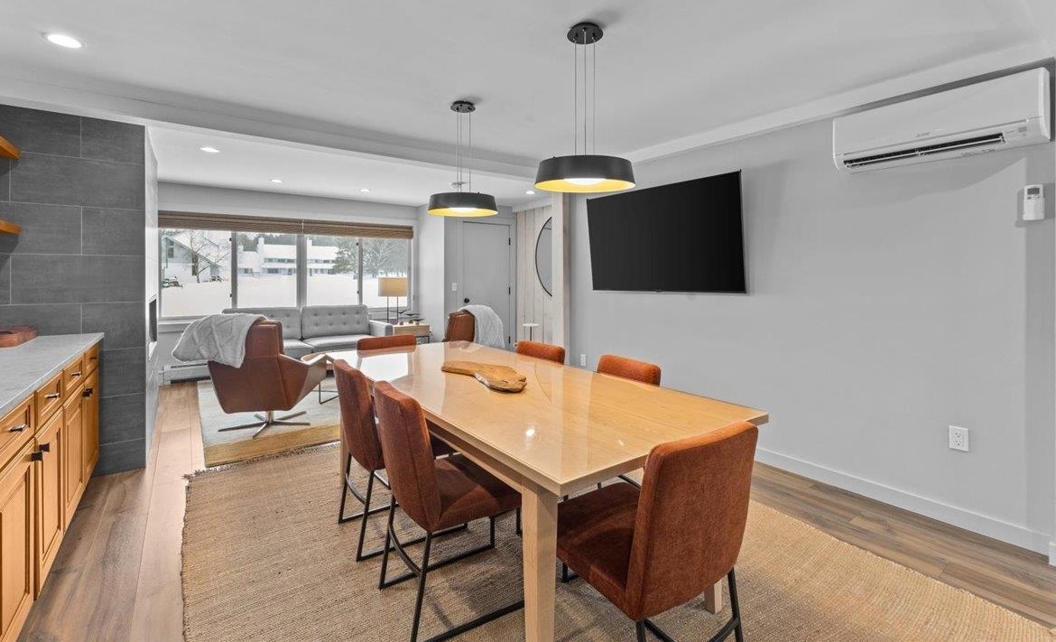 261 Village Green Drive Unit: #10B