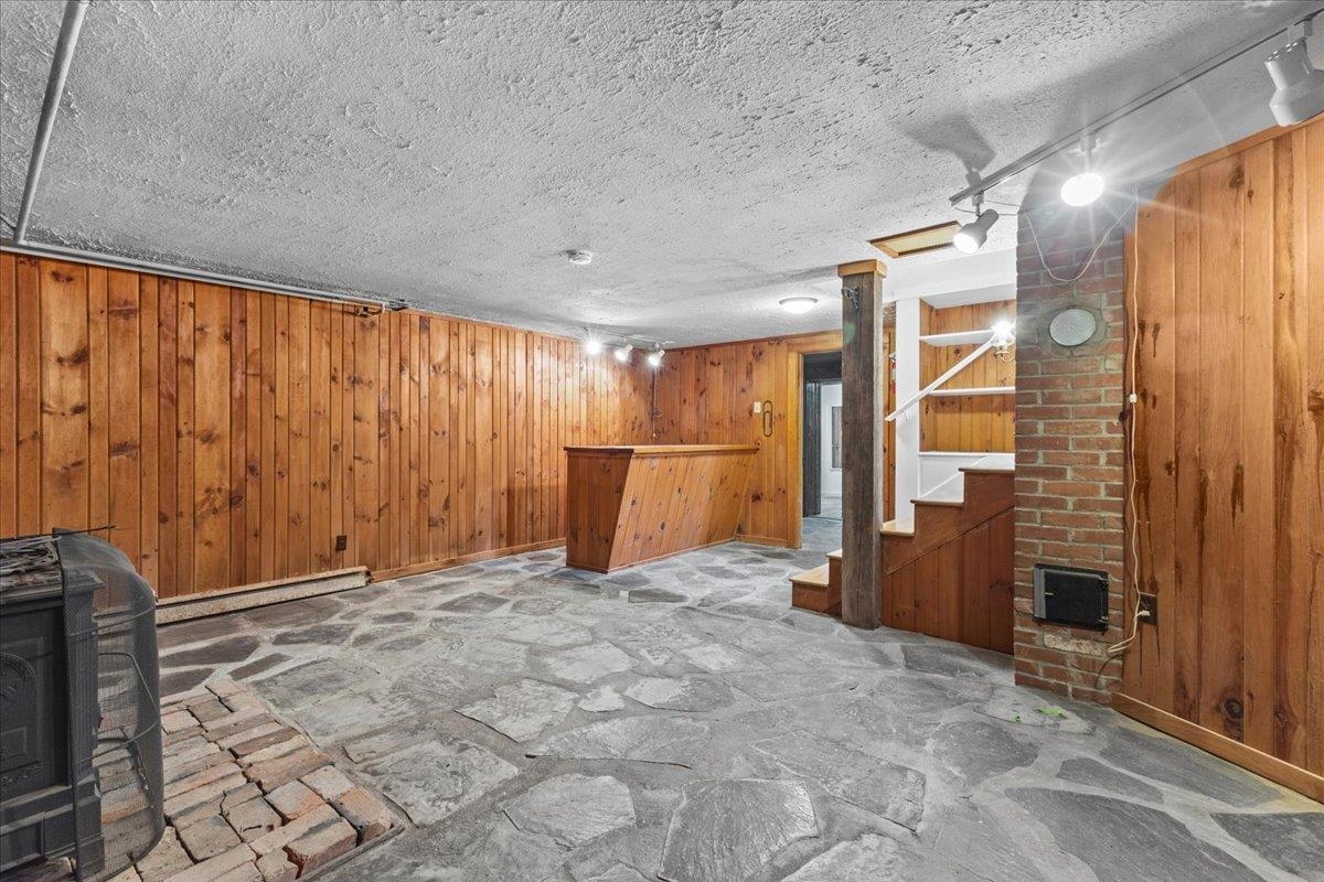 11 Barnes Hill Road