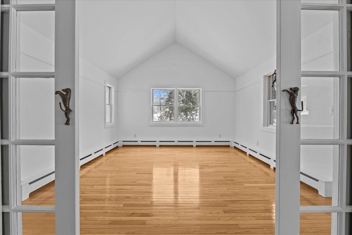 11 Barnes Hill Road