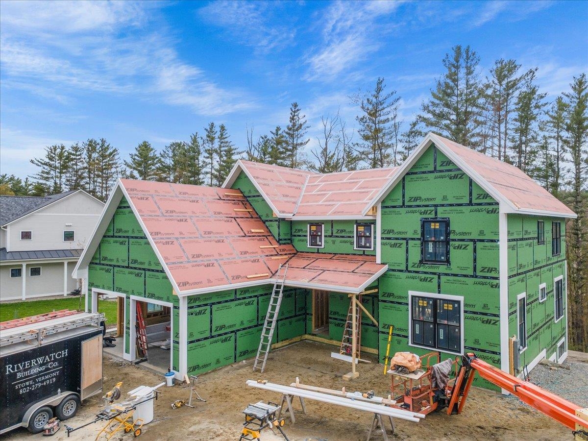 539 Thomas Lane Unit: 27