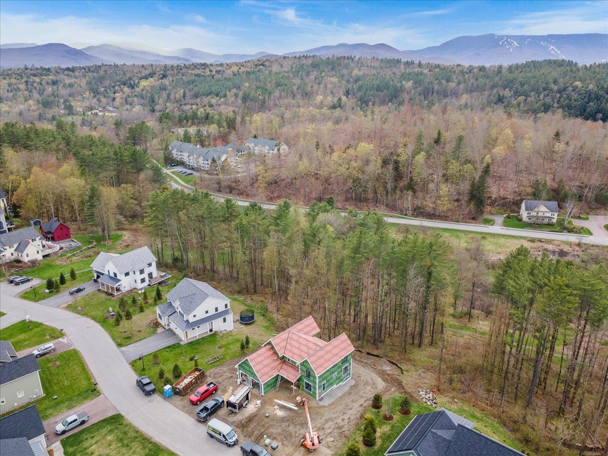 539 Thomas Lane Unit: 27
