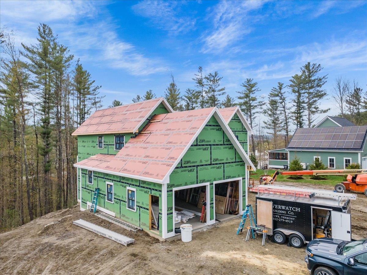 539 Thomas Lane Unit: 27