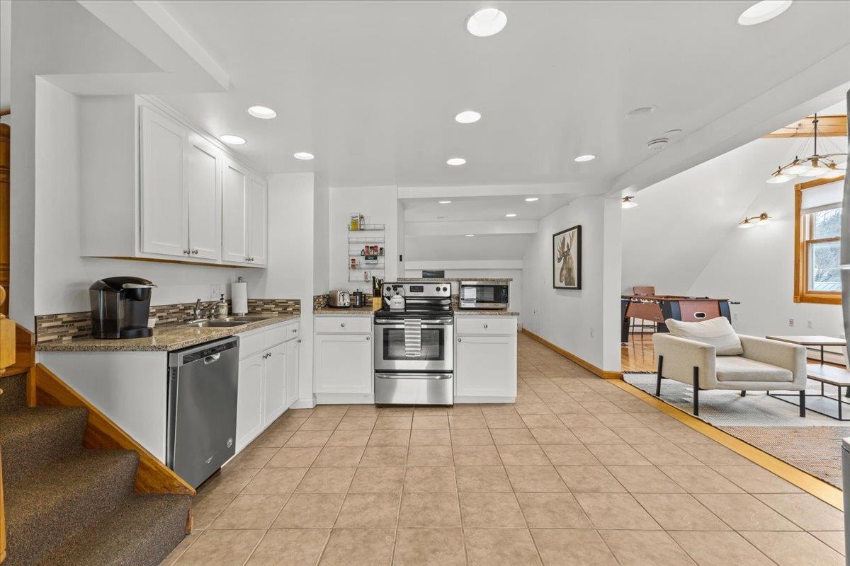 112 Main Street Unit: 7