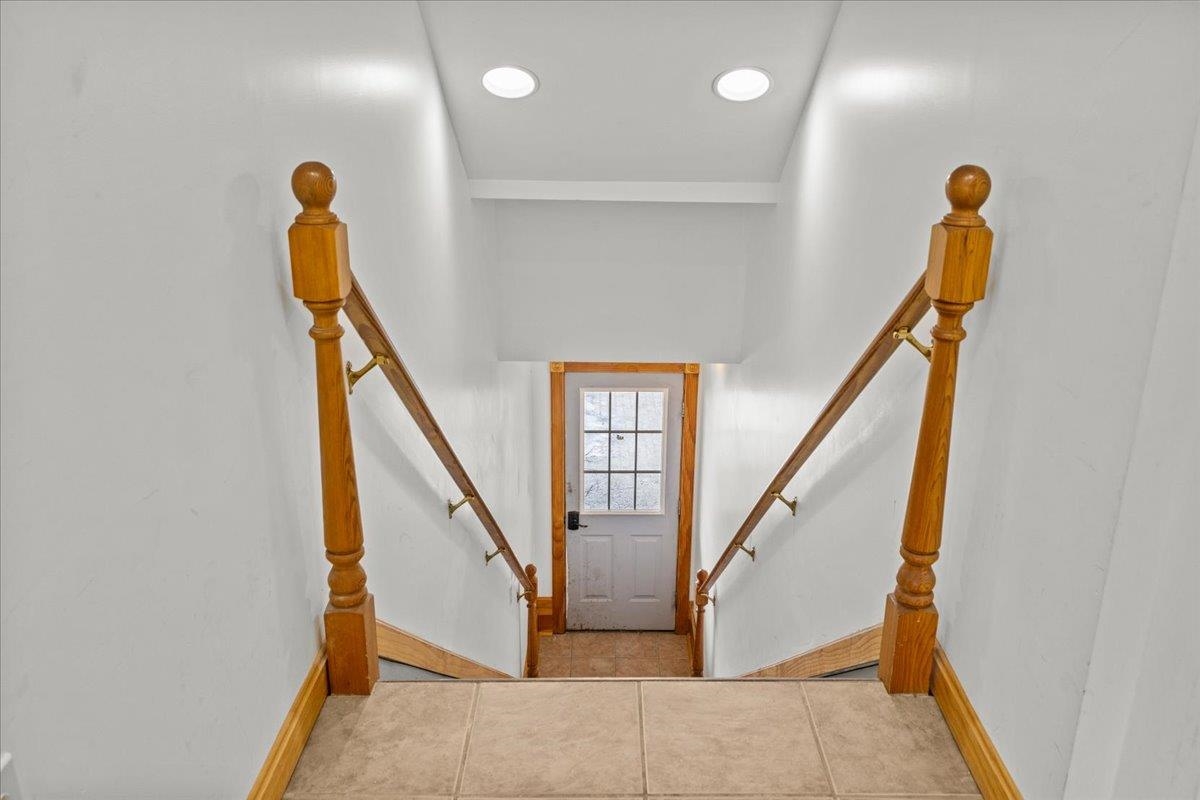 112 Main Street Unit: 7