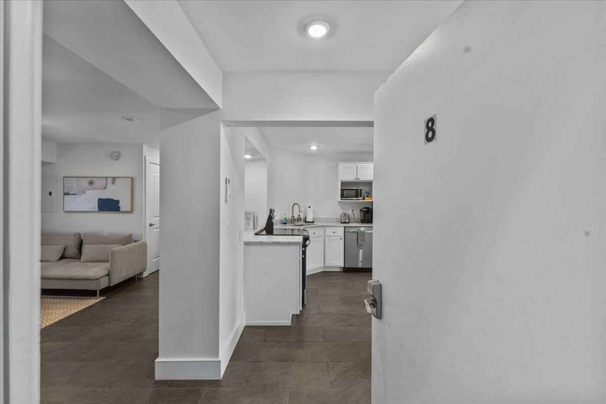 112 Main Street Unit: 8