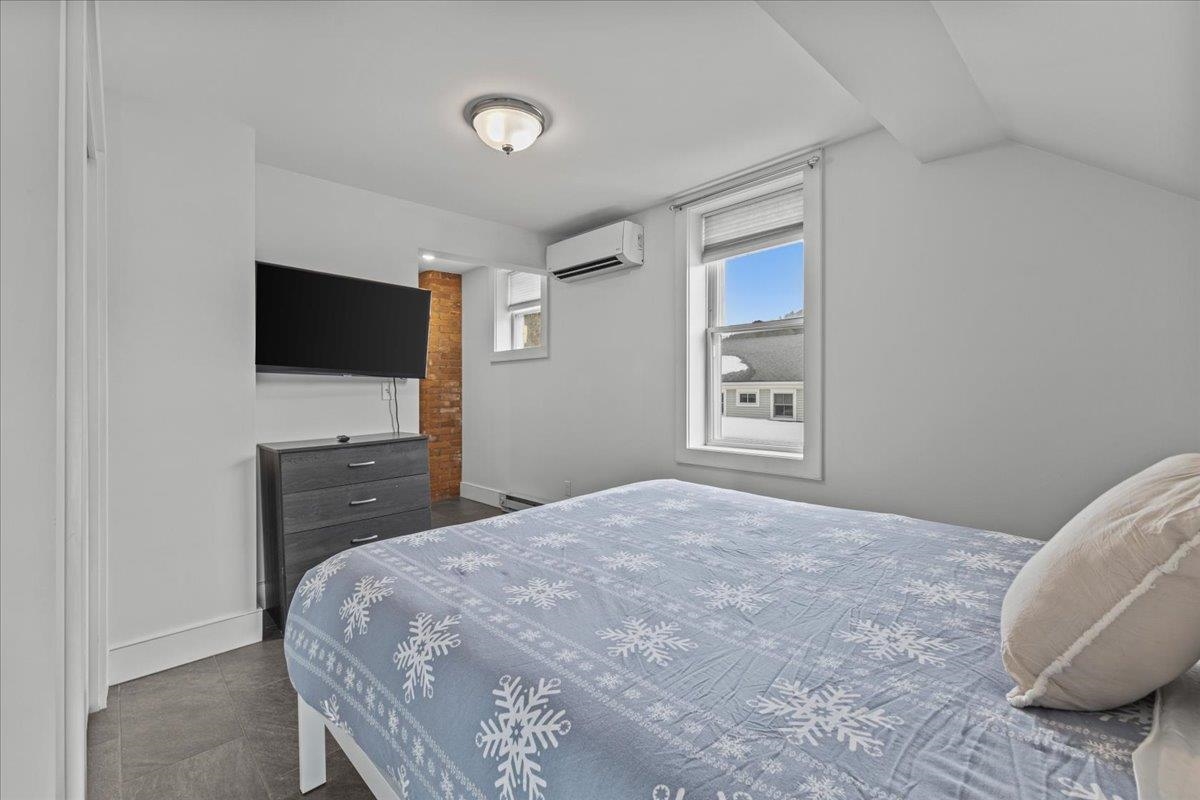 112 Main Street Unit: 8