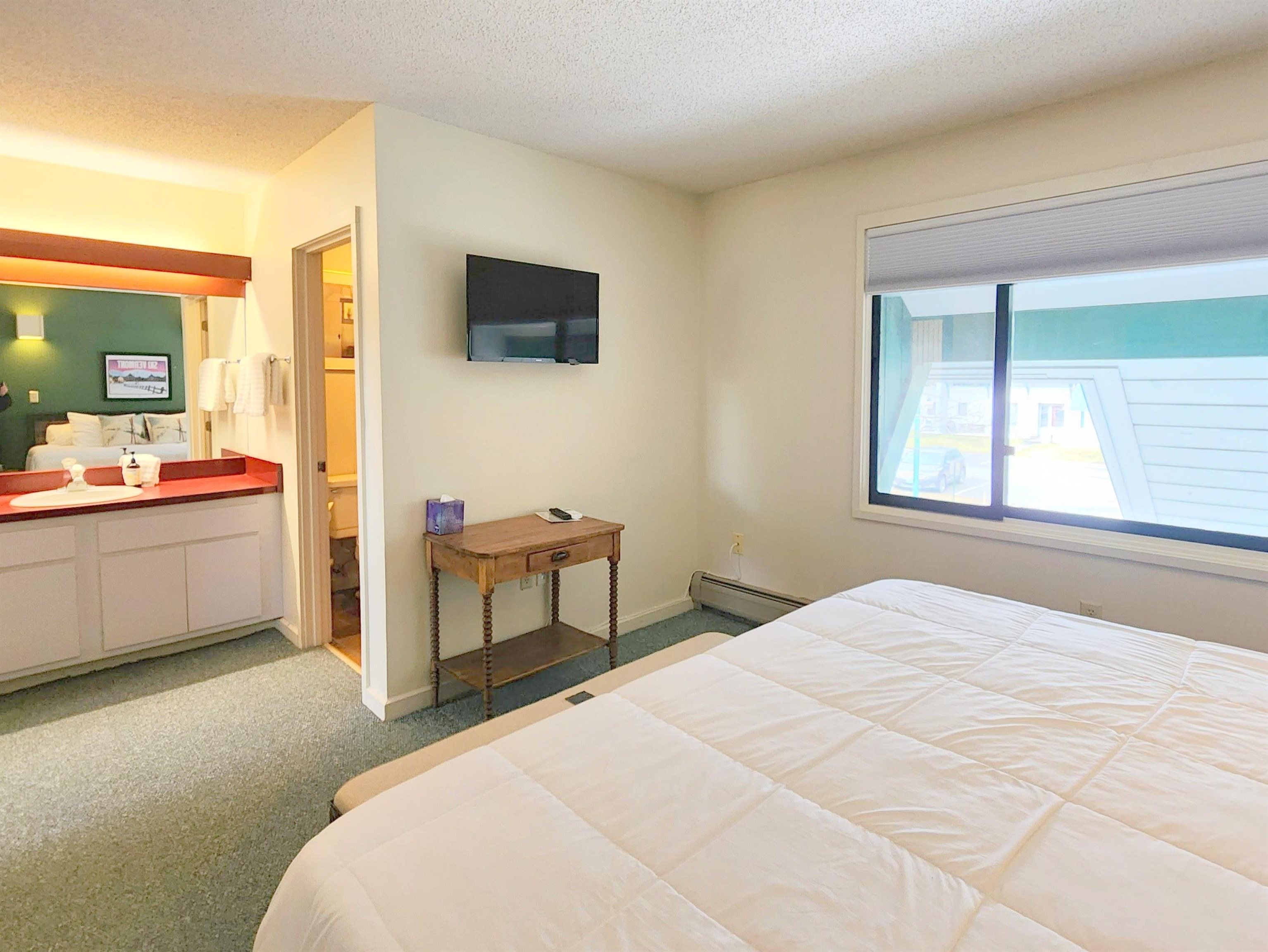 90 Village Green Drive Unit: 1C