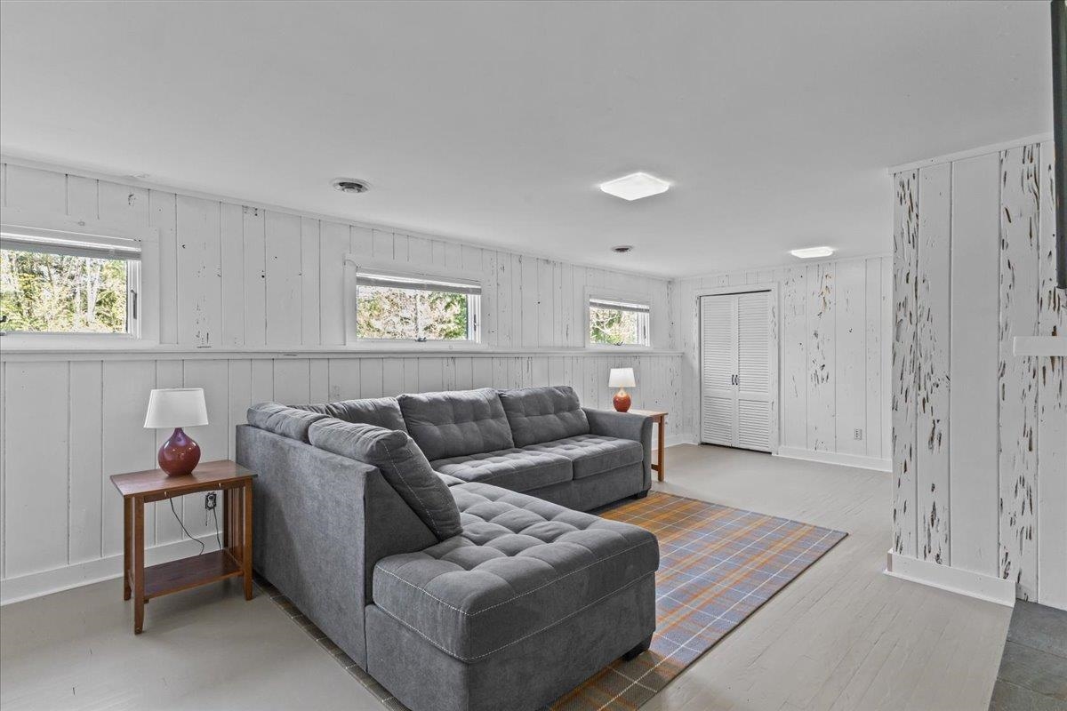 28 Wood Road