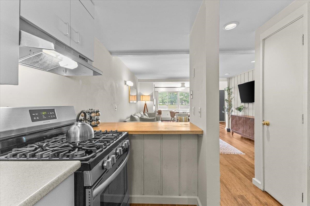 185 Village Green Drive Unit: 8B