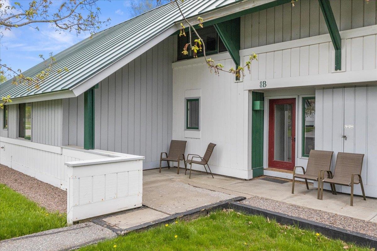 185 Village Green Drive Unit: 8B