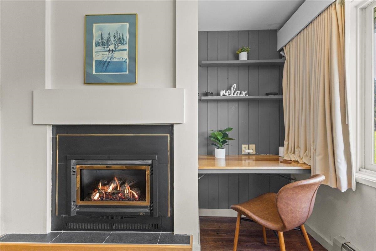 185 Village Green Drive Unit: 8B