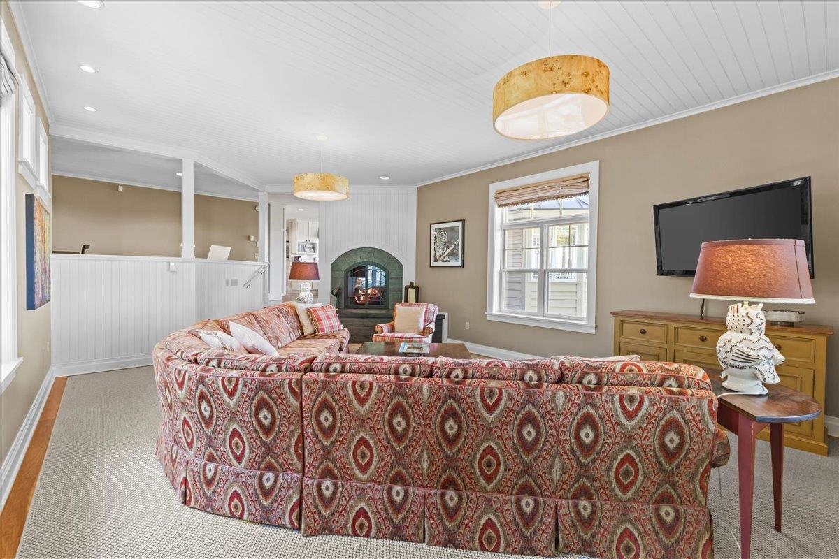 1097 Taber Ridge Road