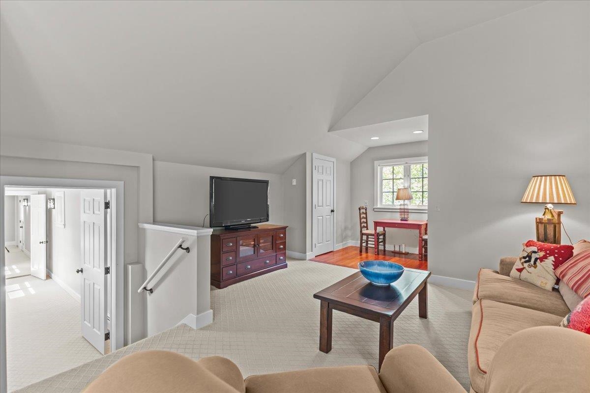 1097 Taber Ridge Road