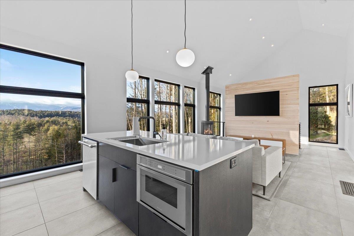 55 Eloise Lane Unit: B