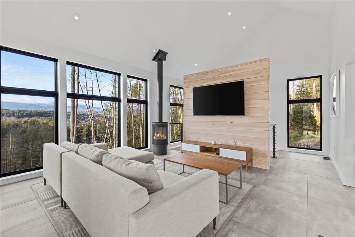 55 Eloise Lane Unit: B