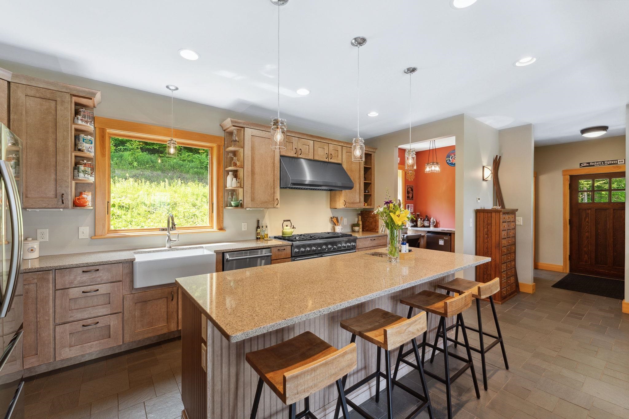 1045 Ring Road