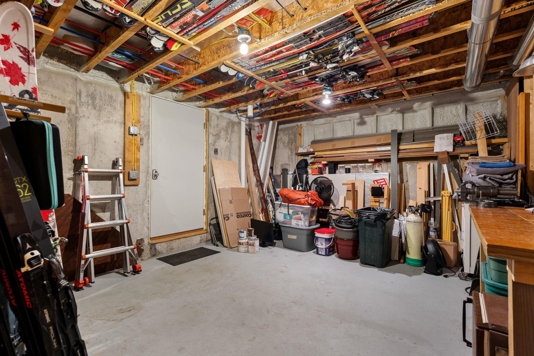 1045 Ring Road