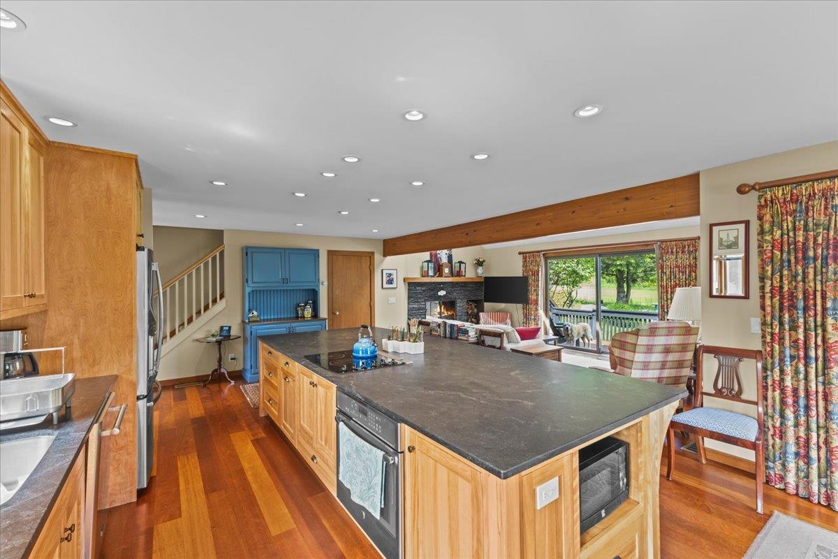 61 Garden Road Unit: #64