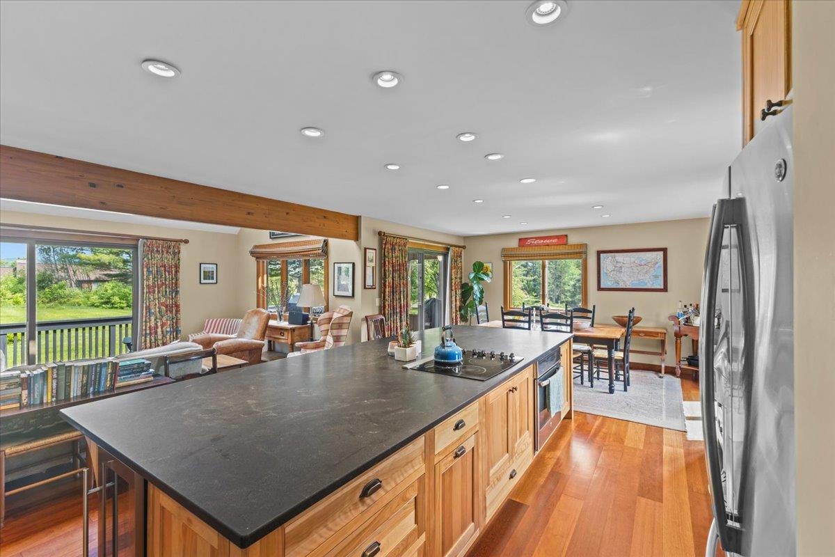 61 Garden Road Unit: #64