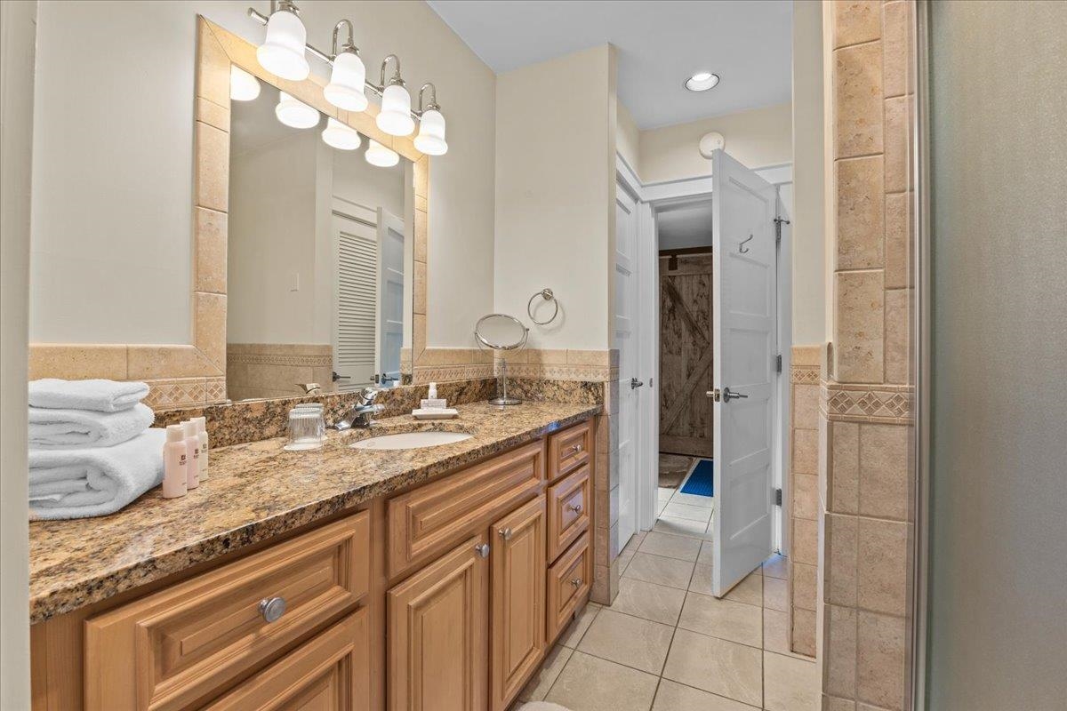 327 Topnotch Drive Unit: 327B