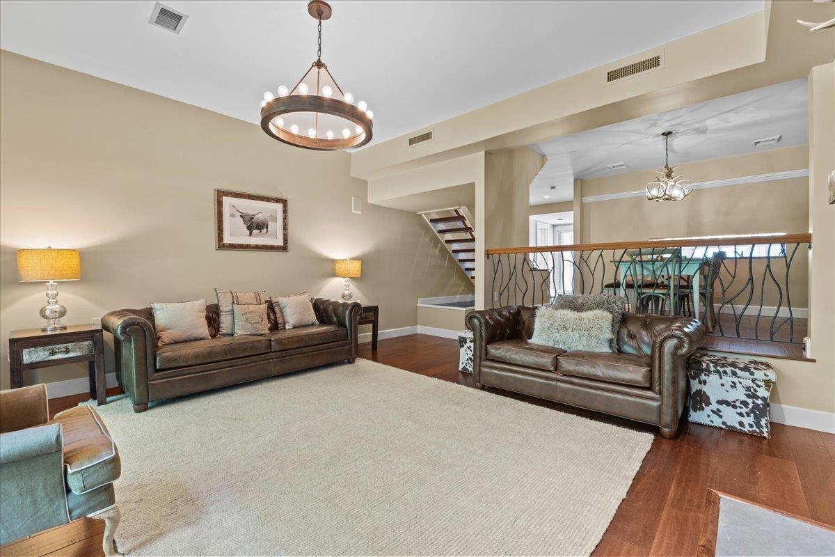 327 Topnotch Drive Unit: 327B