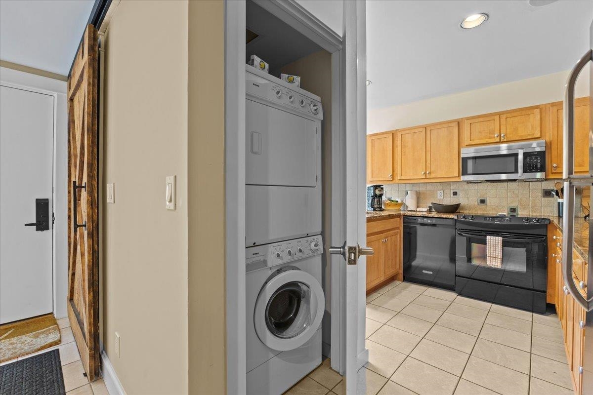 327 Topnotch Drive Unit: 327B