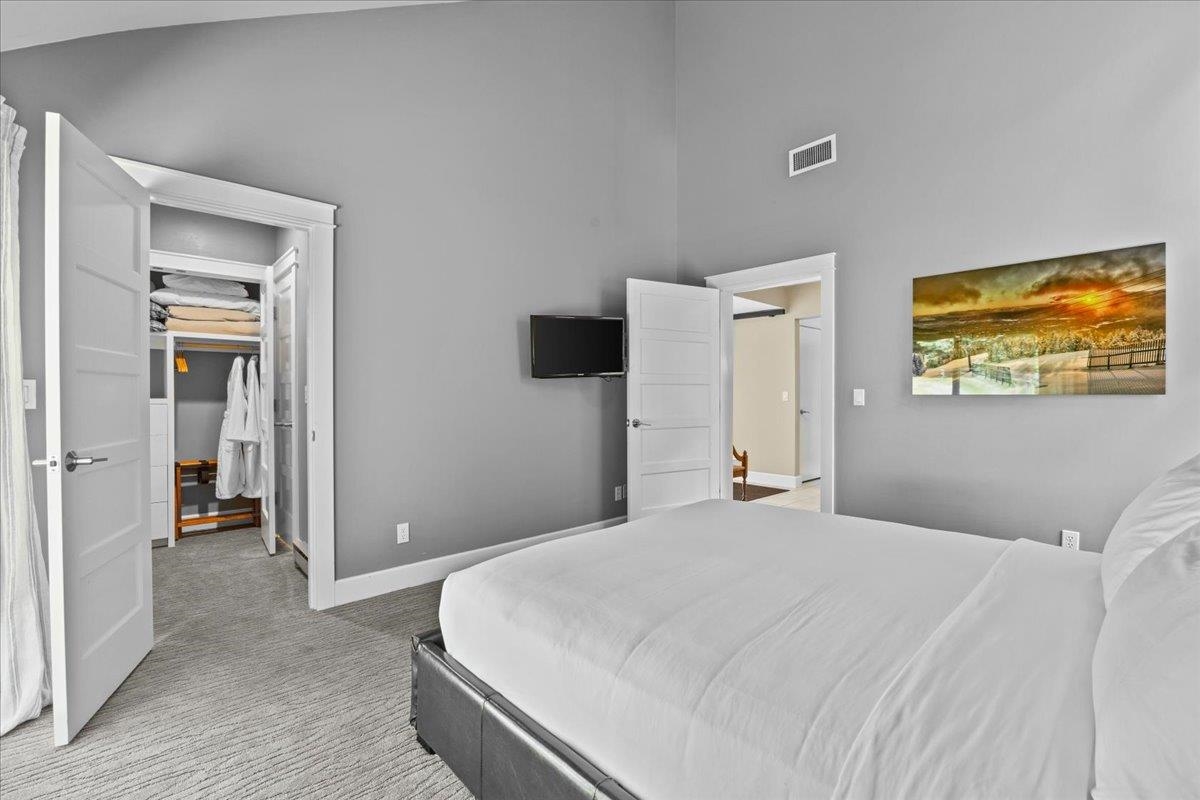 327 Topnotch Drive Unit: 327B