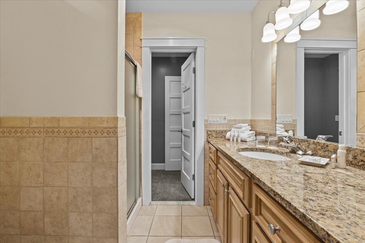 327 Topnotch Drive Unit: 327B