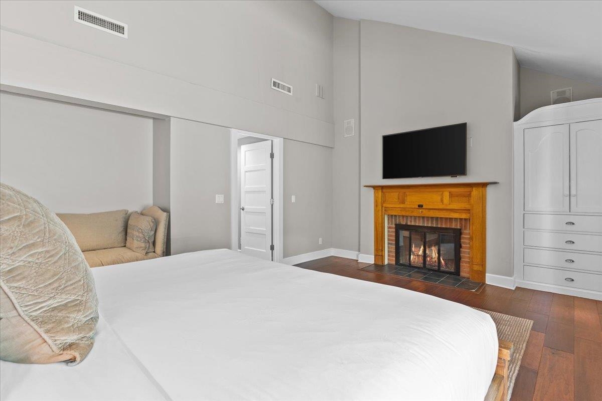 327 Topnotch Drive Unit: 327B