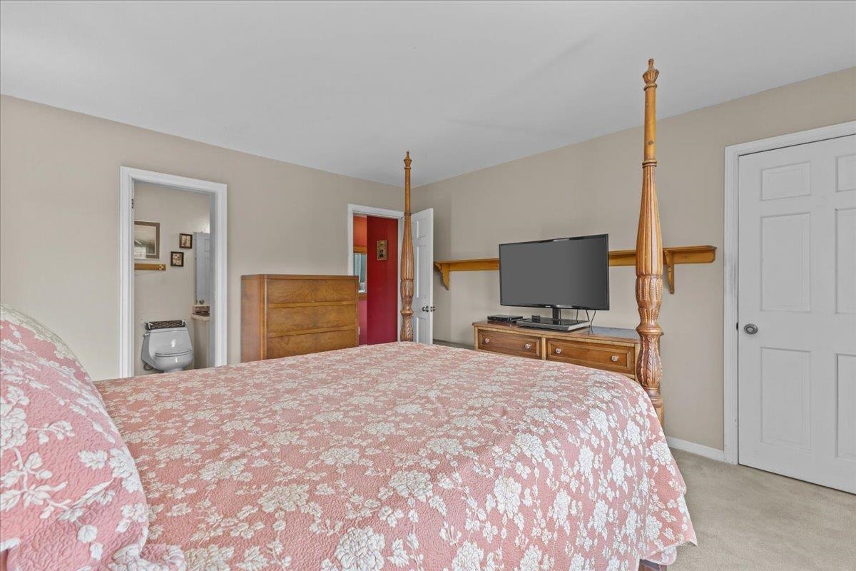 1487 River Road