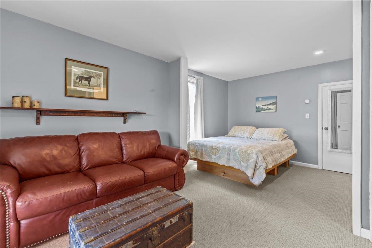 1487 River Road