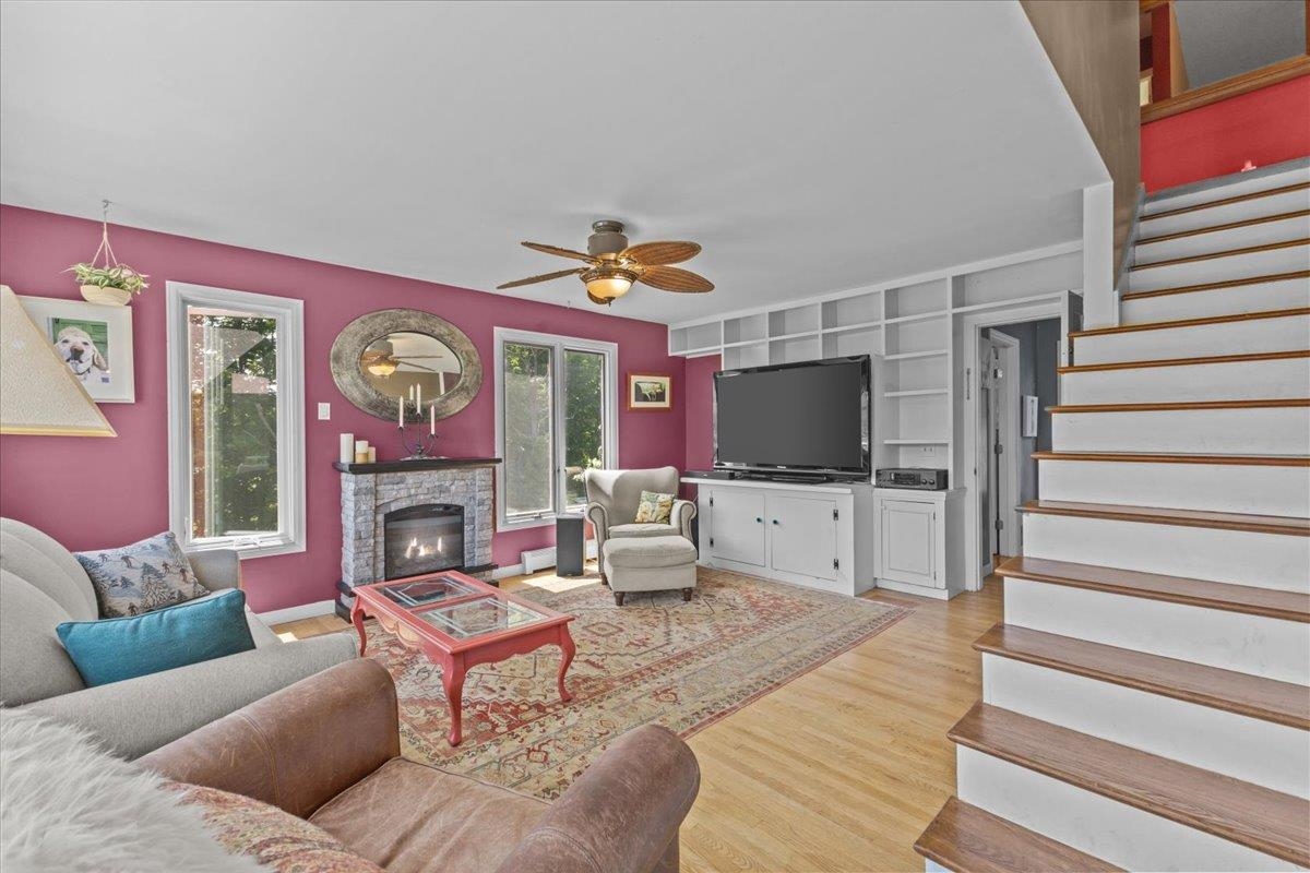 1487 River Road