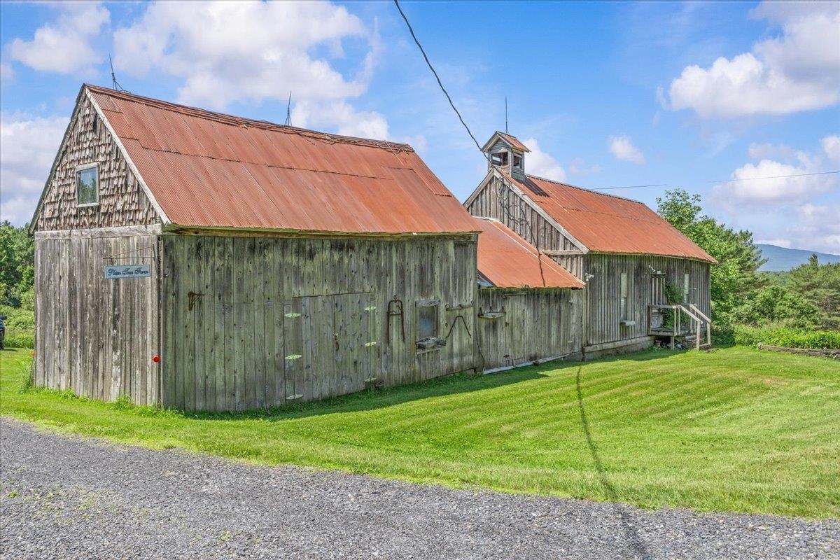 2852 Centerville Road