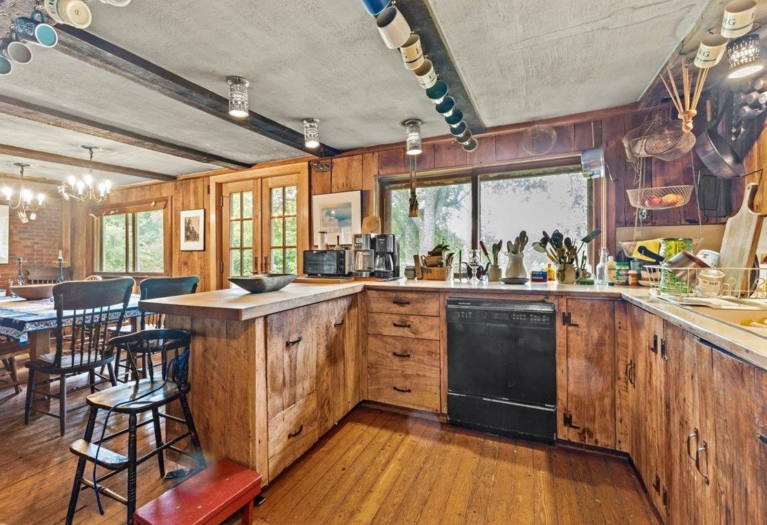 33 Sterling Valley Road