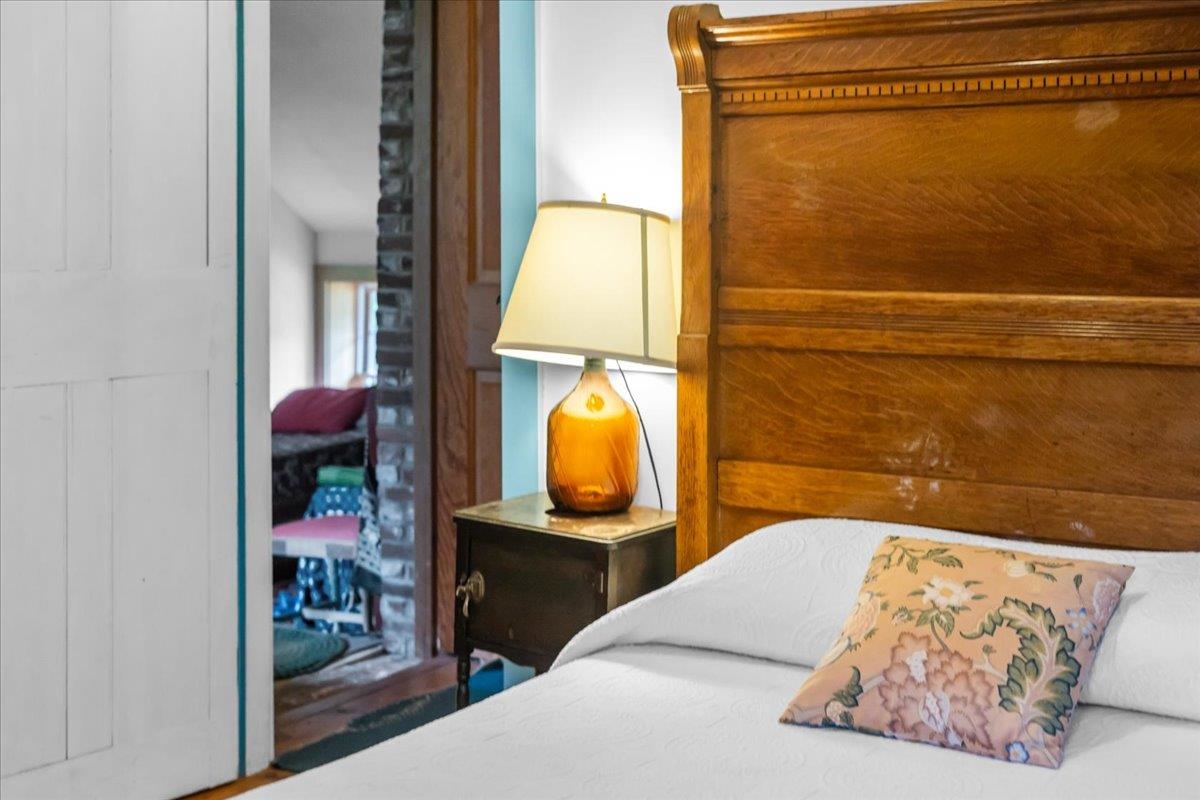 33 Sterling Valley Road