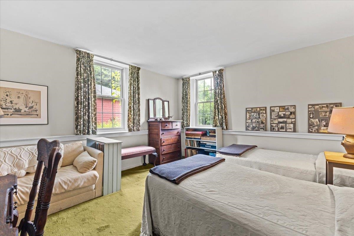 33 Sterling Valley Road