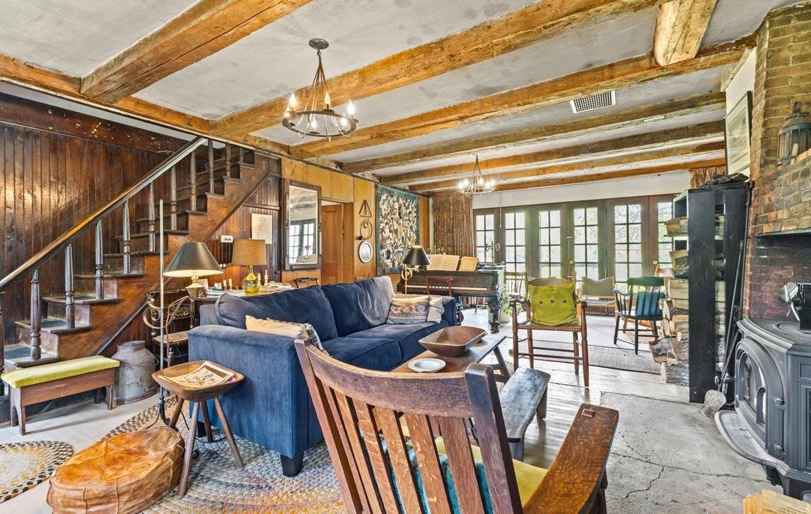 33 Sterling Valley Road