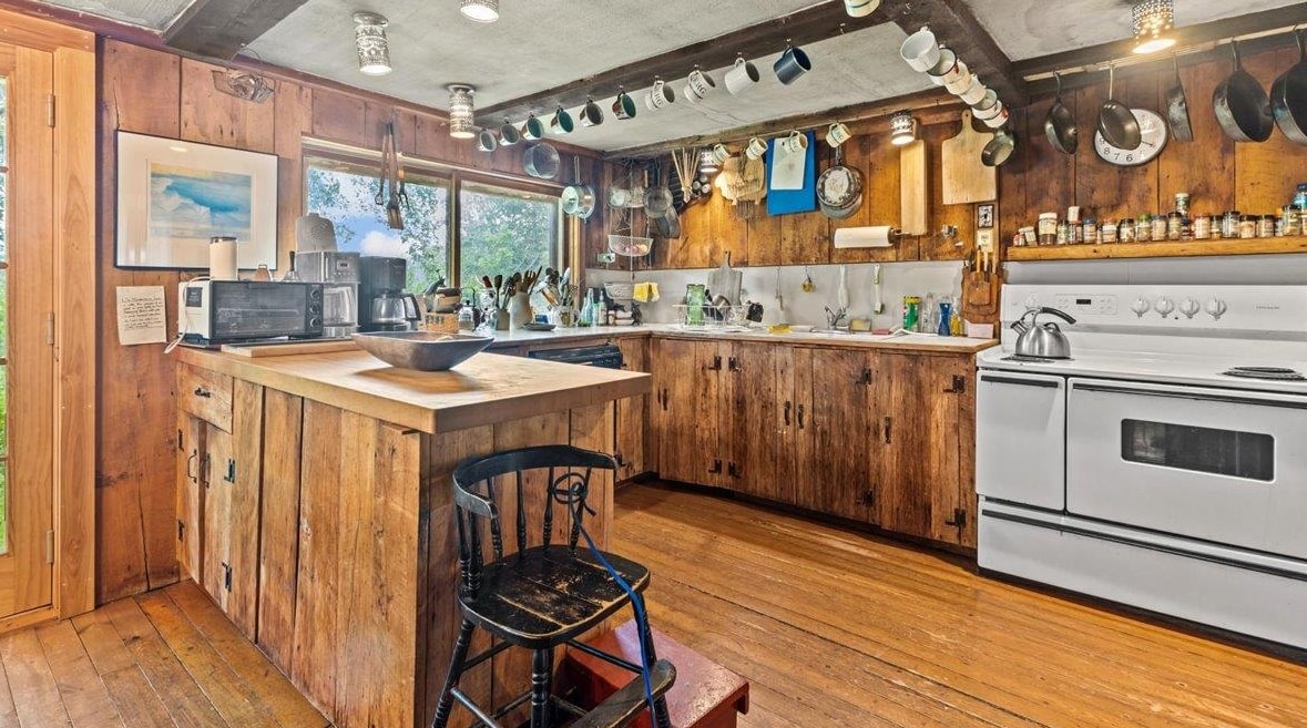 33 Sterling Valley Road