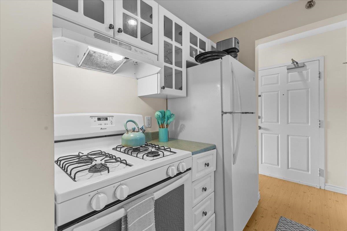 44 Park Place Unit: #205