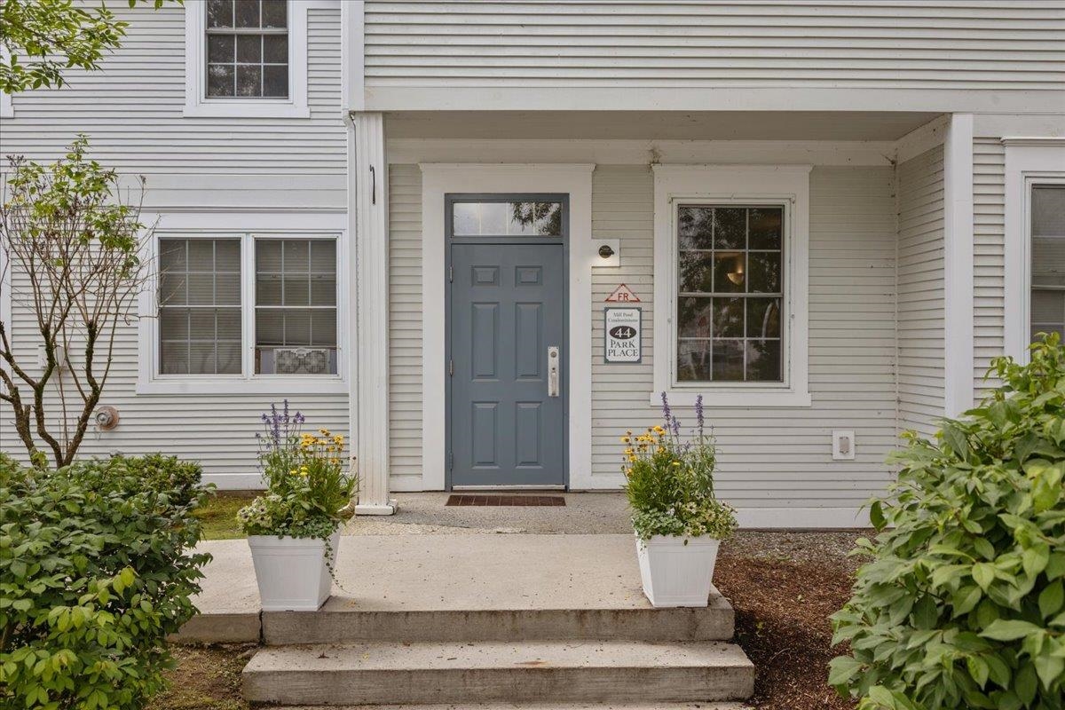 44 Park Place Unit: #205