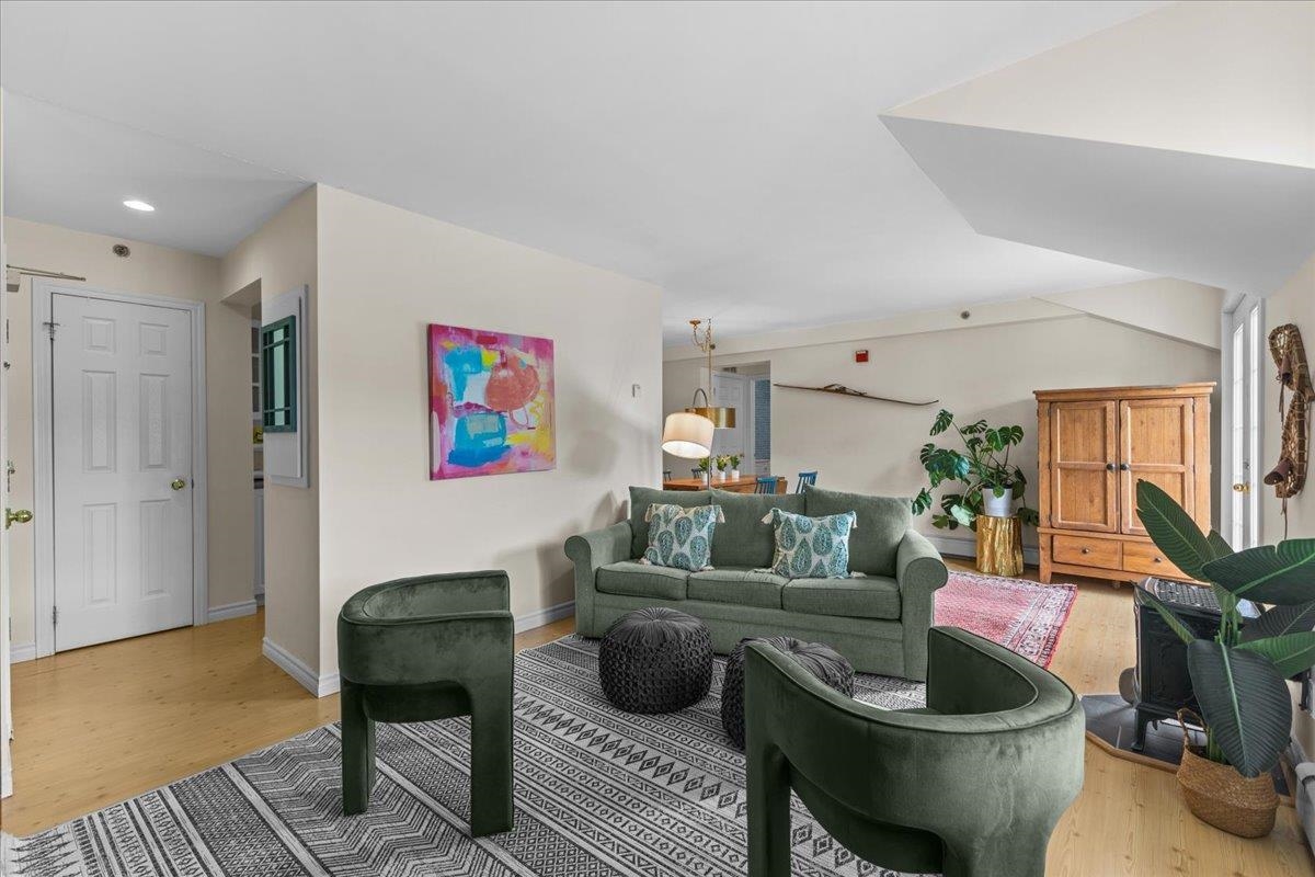 44 Park Place Unit: #205