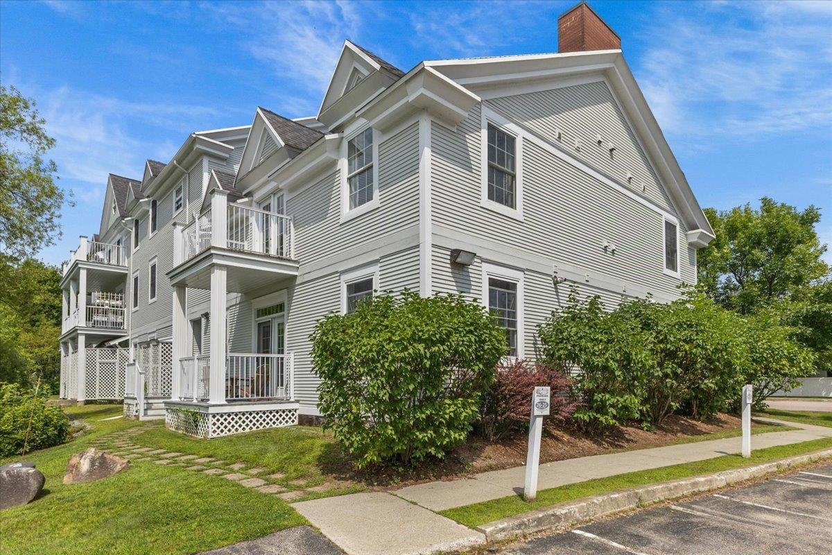 44 Park Place Unit: #205