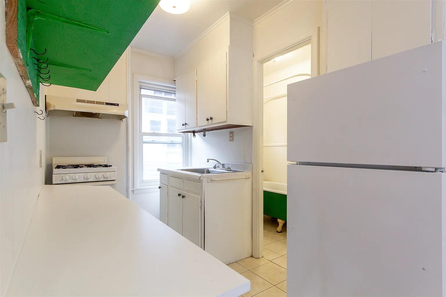 21-25 Elmwood Avenue