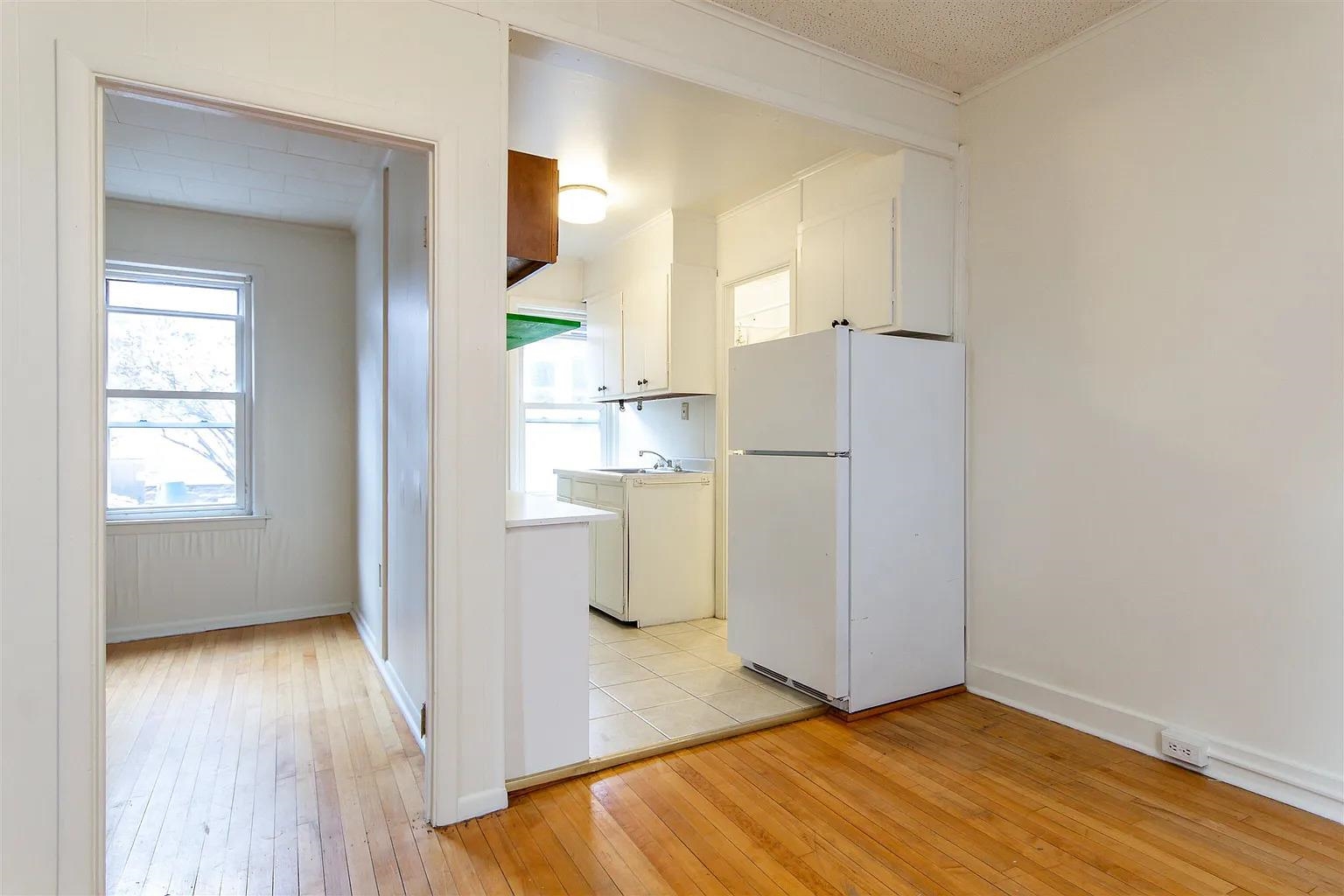 21-25 Elmwood Avenue