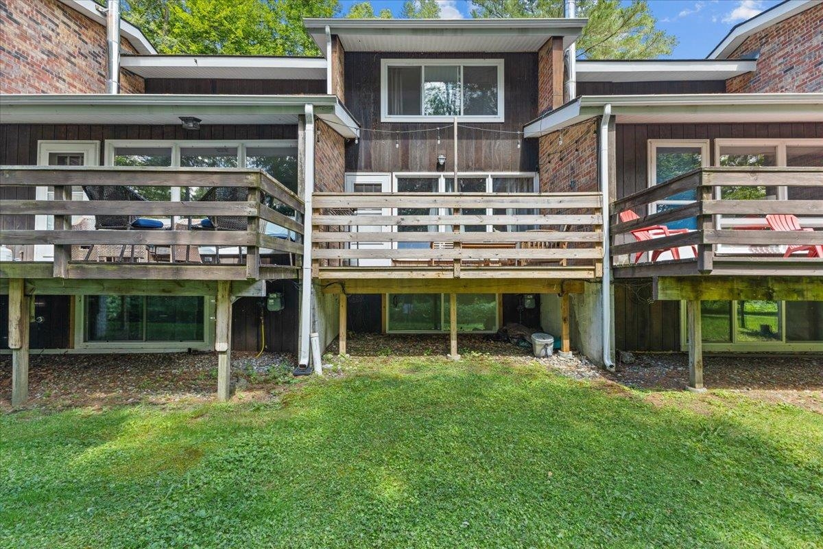 67 Fox Hill Road Unit: 4