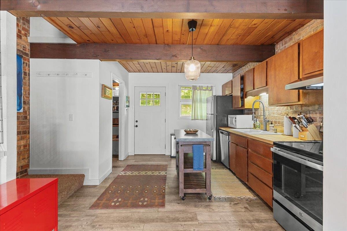 67 Fox Hill Road Unit: 4