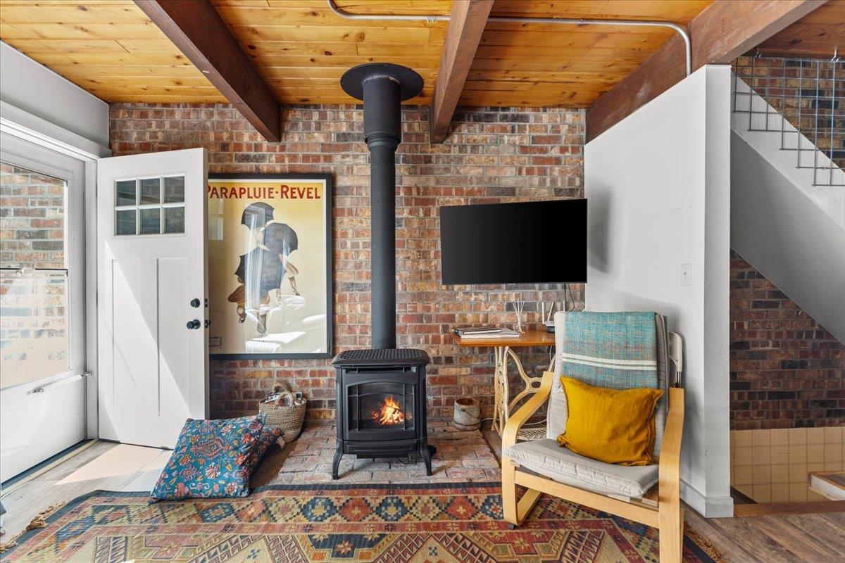 67 Fox Hill Road Unit: 4