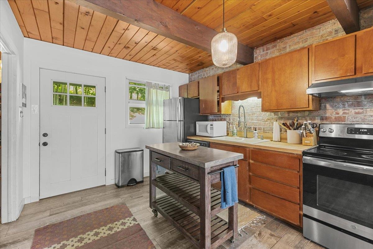 67 Fox Hill Road Unit: 4