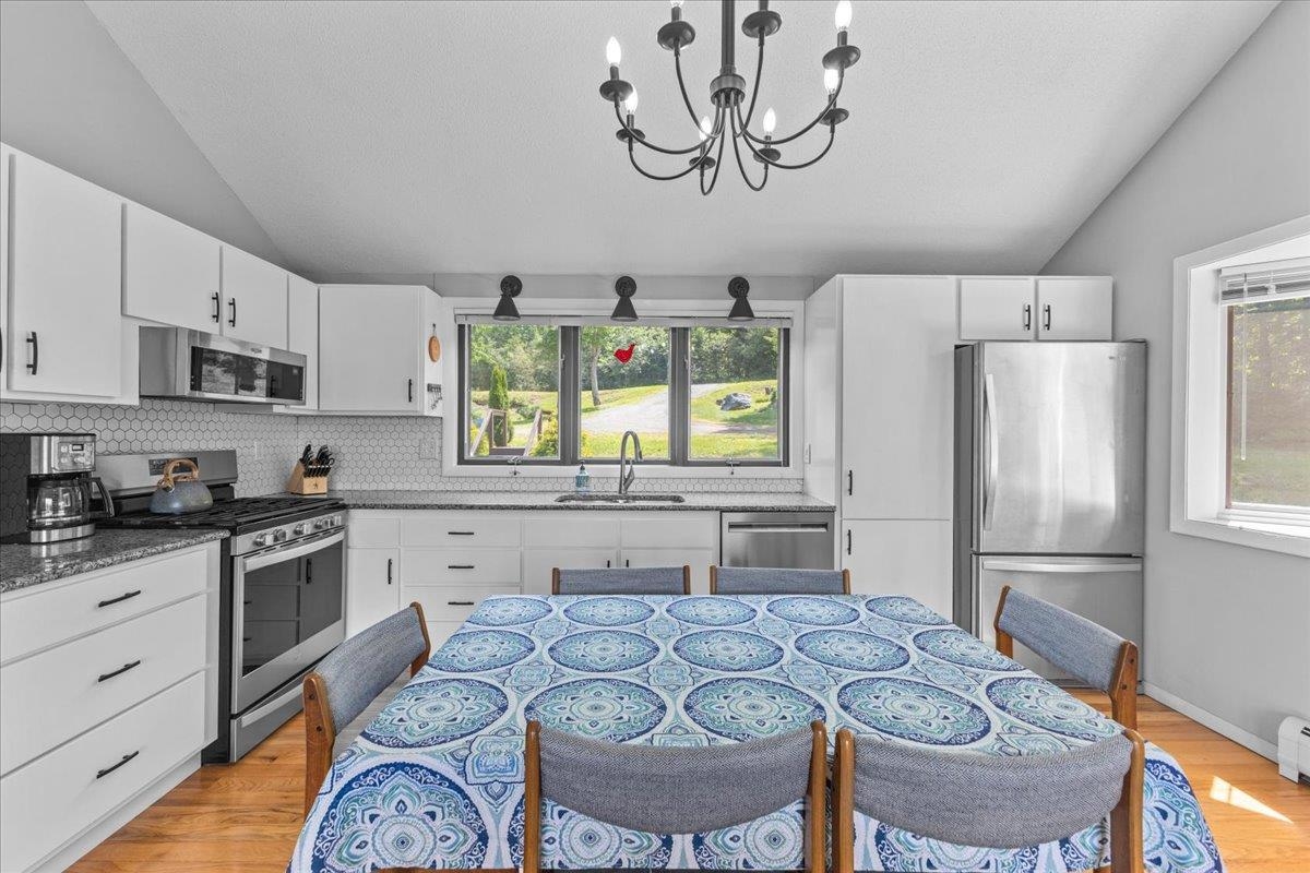688 Glenbrook Road